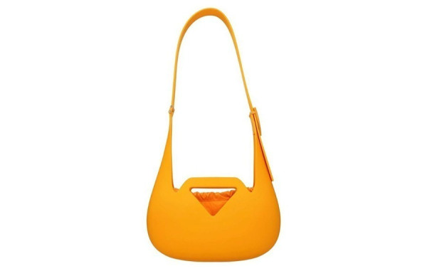 보*가 베*타 펀치 매트 러버 숄더백 (4color)