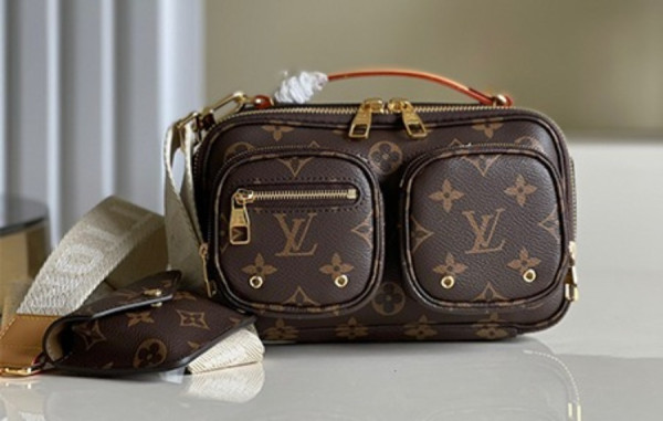 루이B통 유틸리티 크로스 바디백