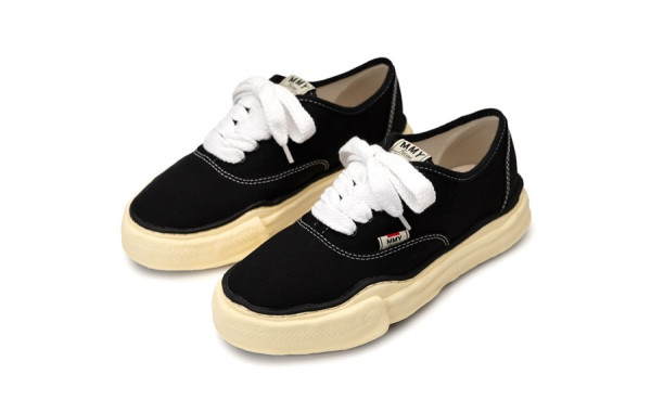 메종 미하라 야S히로 베이커 OG 로우 탑 스니커즈 블랙