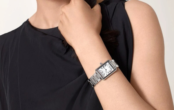 까르*에 탱크 솔로 스틸 스몰 쿼츠 31mm×24.4mm 1:1 최상급 (싱크 97.6%)