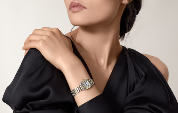 까르*에 팬더 옐로우골드 콤비 스몰 쿼츠 30.3mm×22mm 1:1 최상급 (싱크 97.6%)