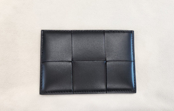 보*가 베*타 인트레치아토 소가죽 반지갑 (2color)