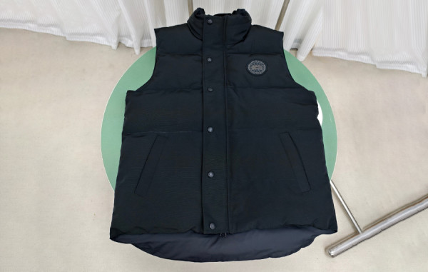 캐나다9스 가르송 구스다운 베스트 (PREMIUM)